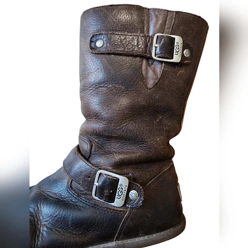 UGG Kensington Toast Brown Leather Boots, waterproof, sheepskin lining, size 8